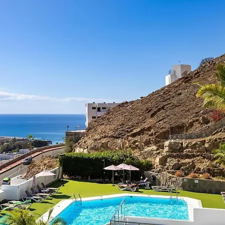 Puerto Rico Oasis Poolside & Beautiful Sea Views