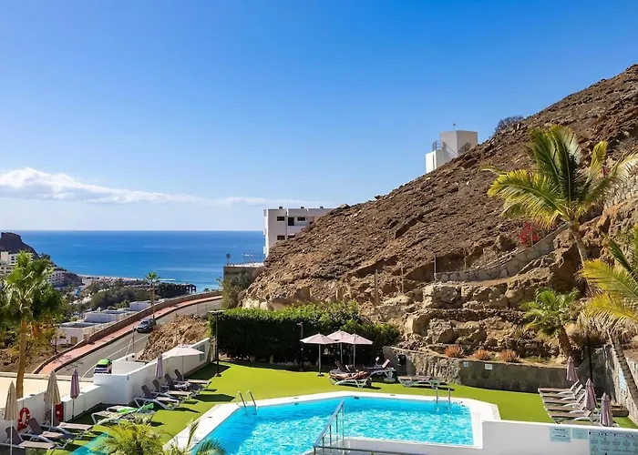 Puerto Rico Oasis Poolside & Beautiful Sea Views